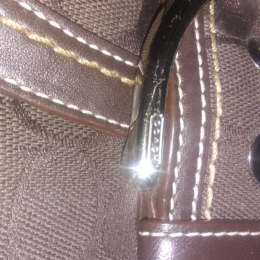 Coach shoulder - Picture 3 of 5